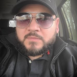 Meet your Posher, Cesar